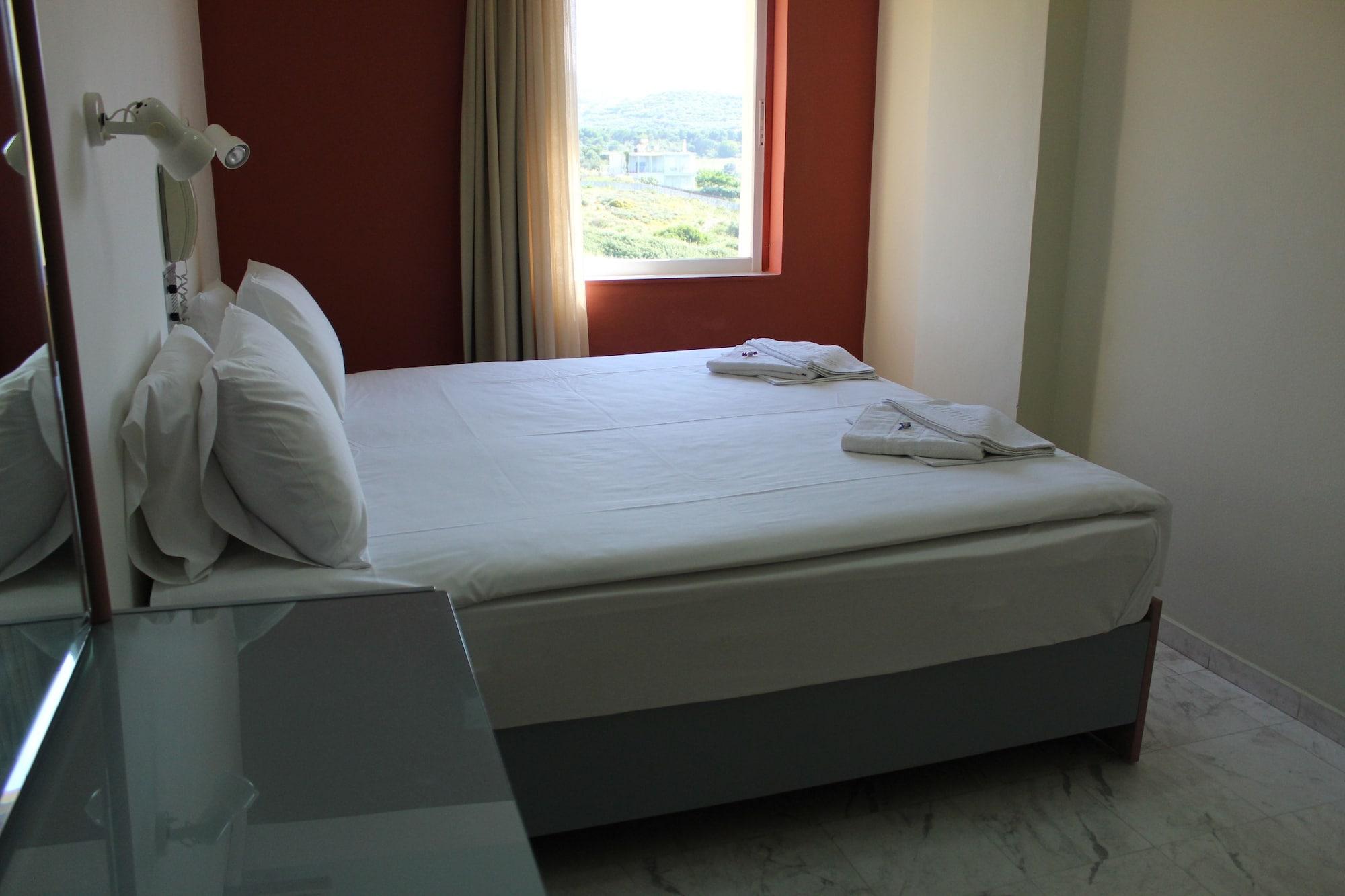 Top Hotel Сталос Экстерьер фото