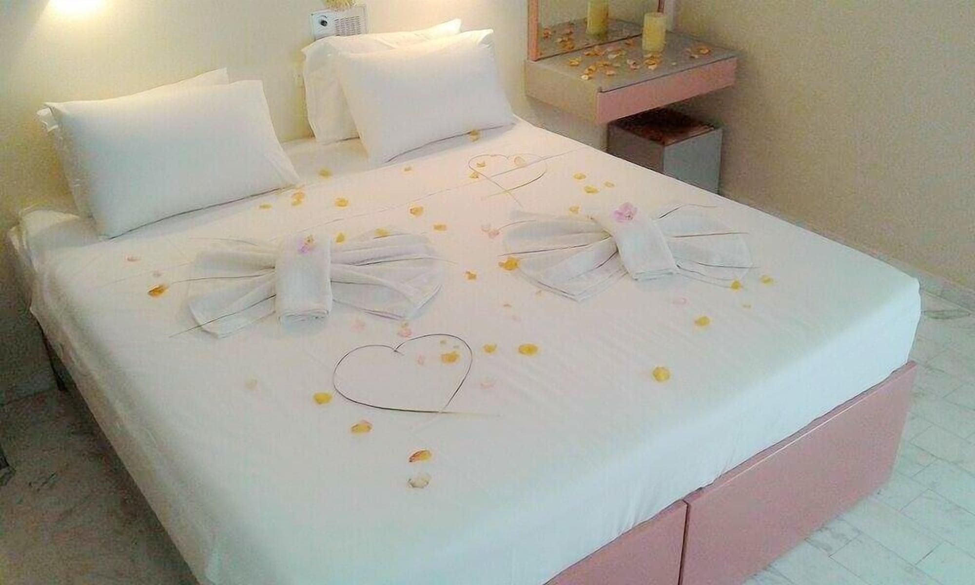 Top Hotel Сталос Экстерьер фото