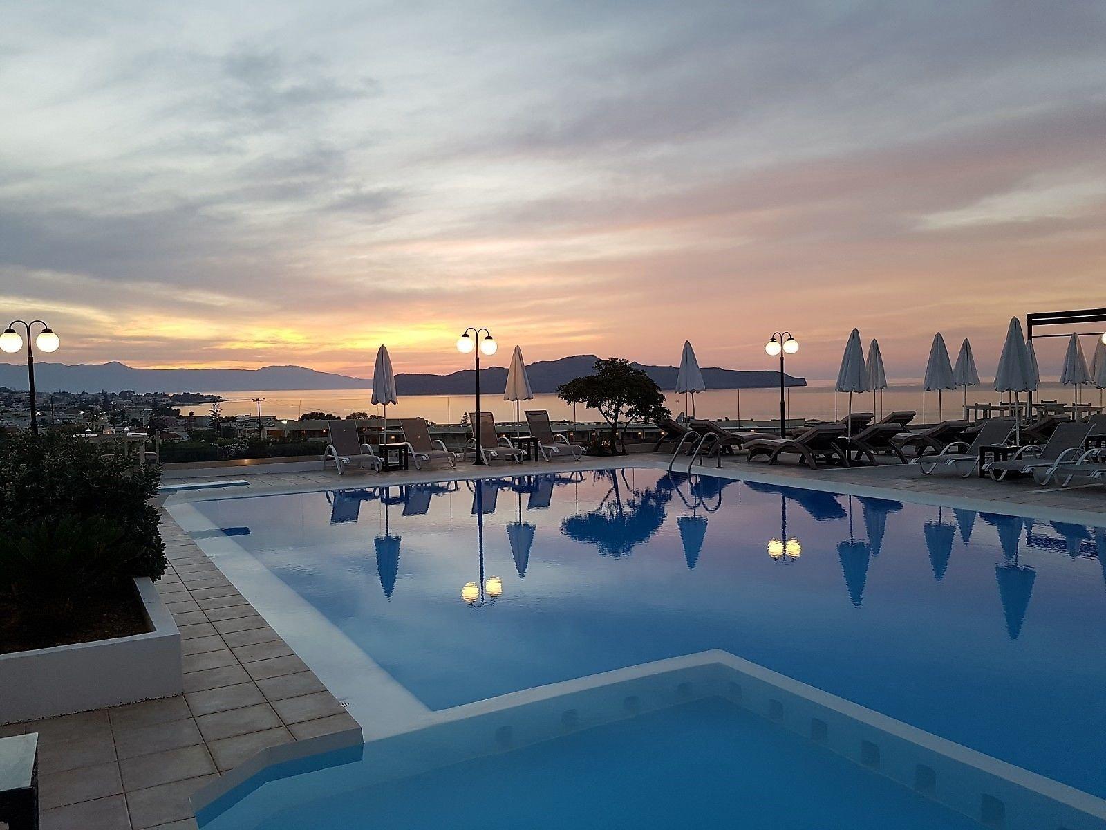 Top Hotel Сталос Экстерьер фото