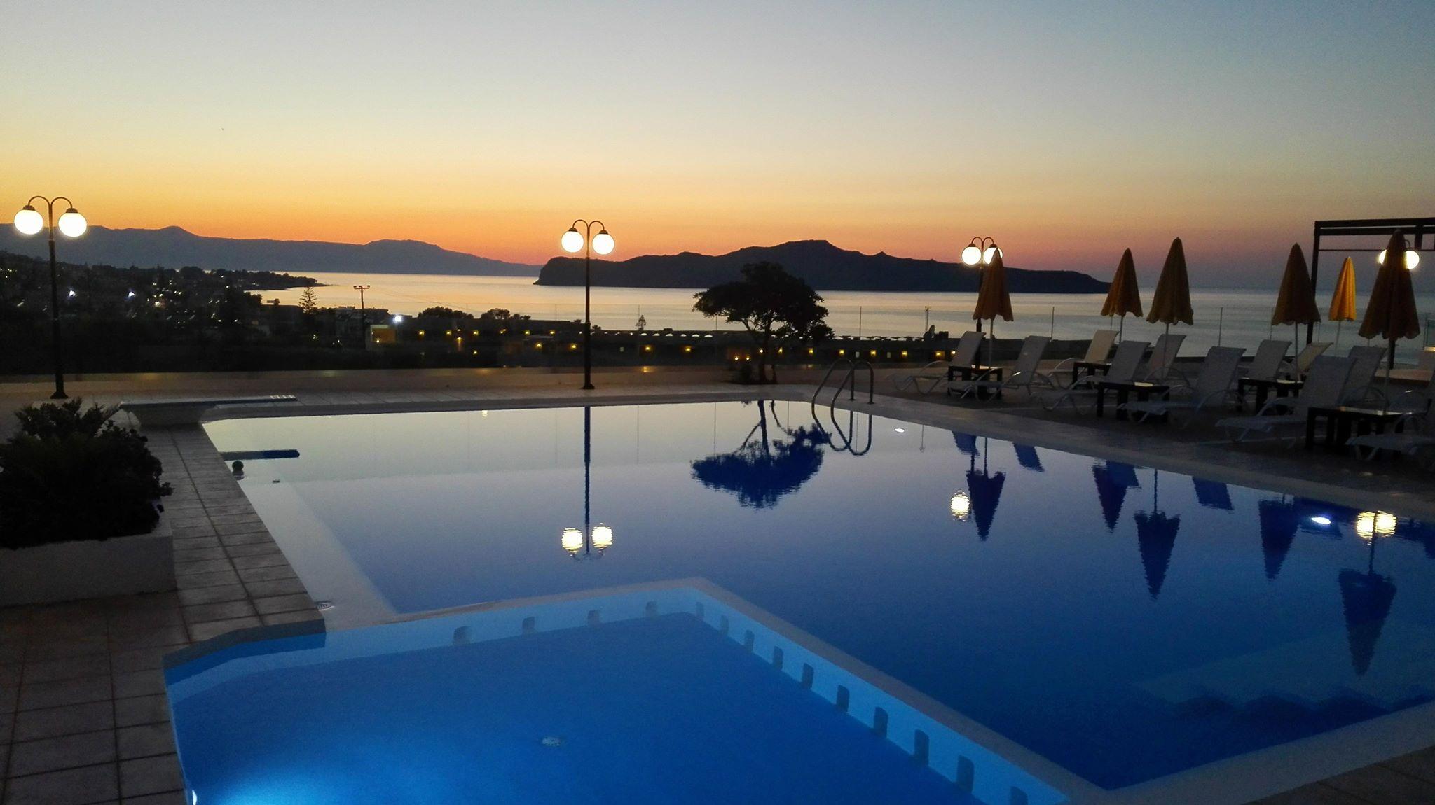 Top Hotel Сталос Экстерьер фото