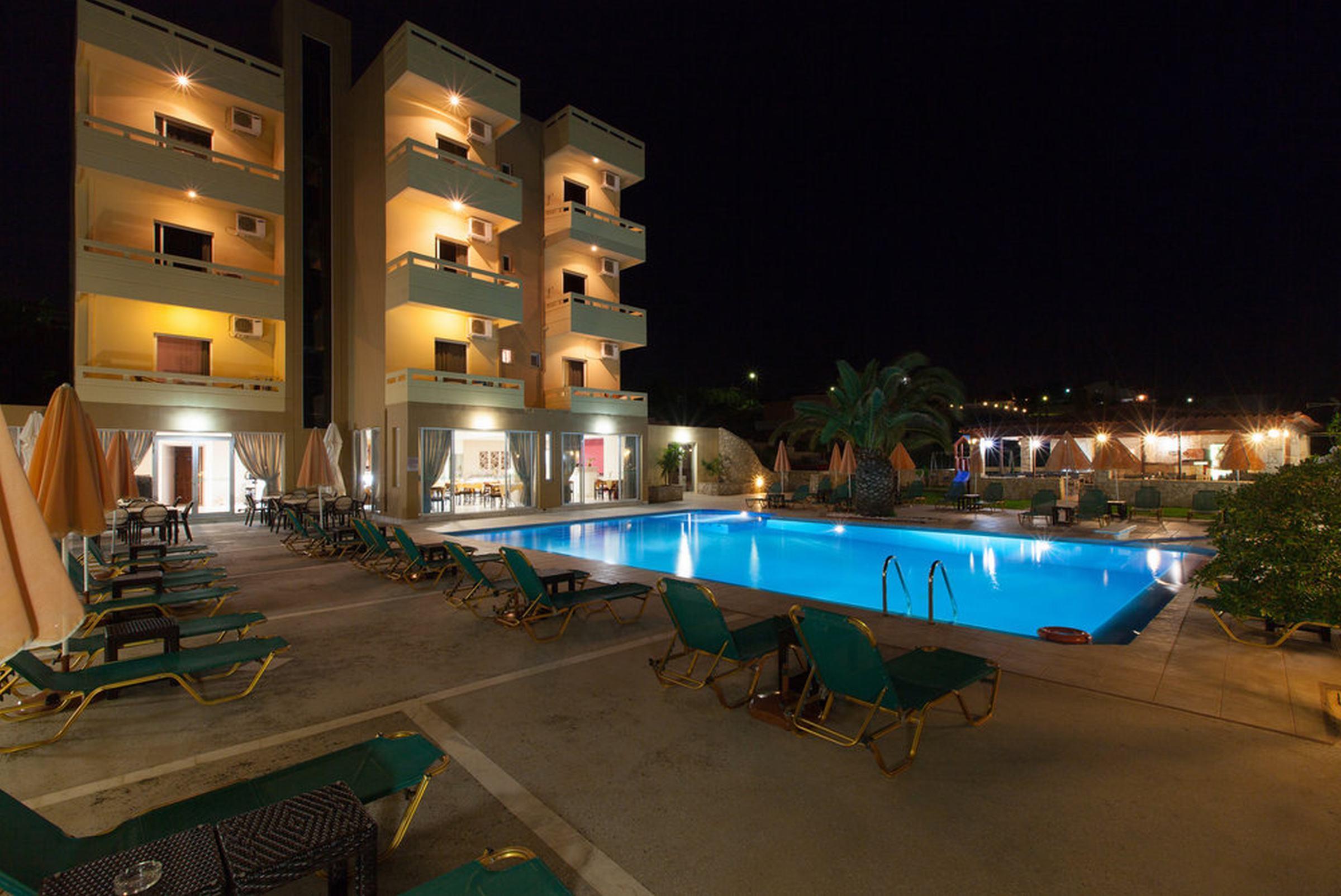 Top Hotel Сталос Экстерьер фото
