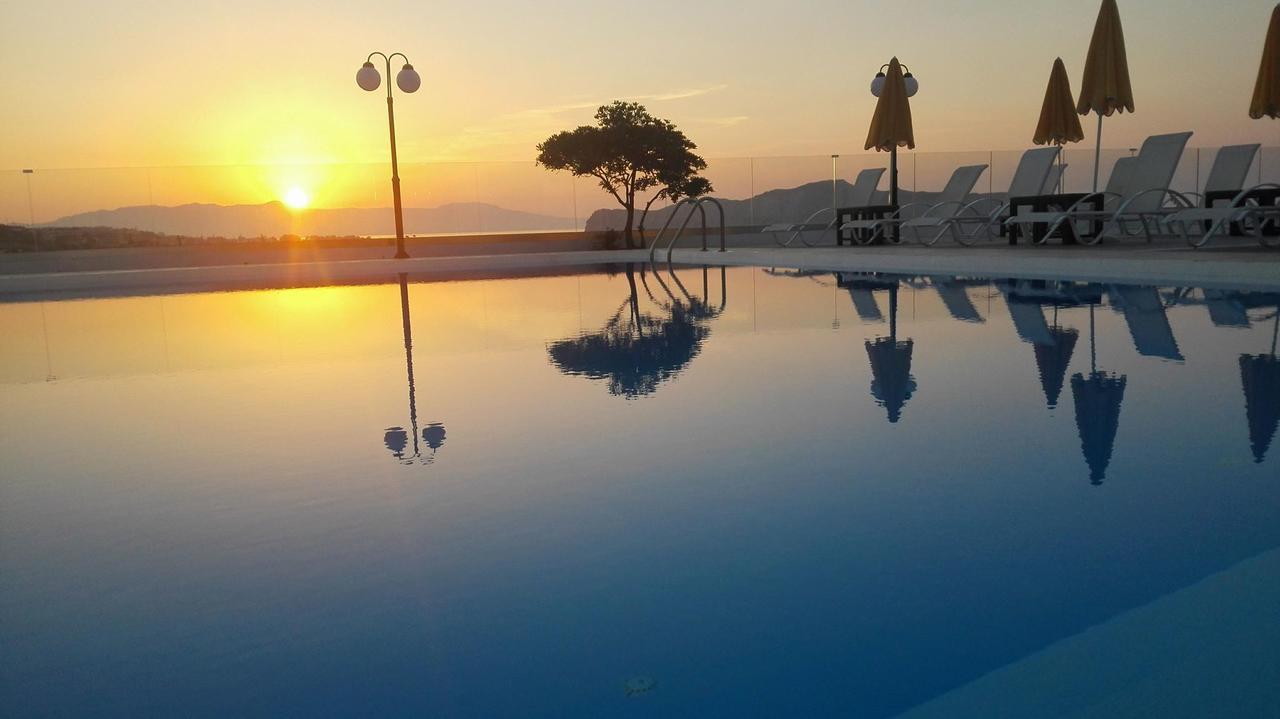 Top Hotel Сталос Экстерьер фото