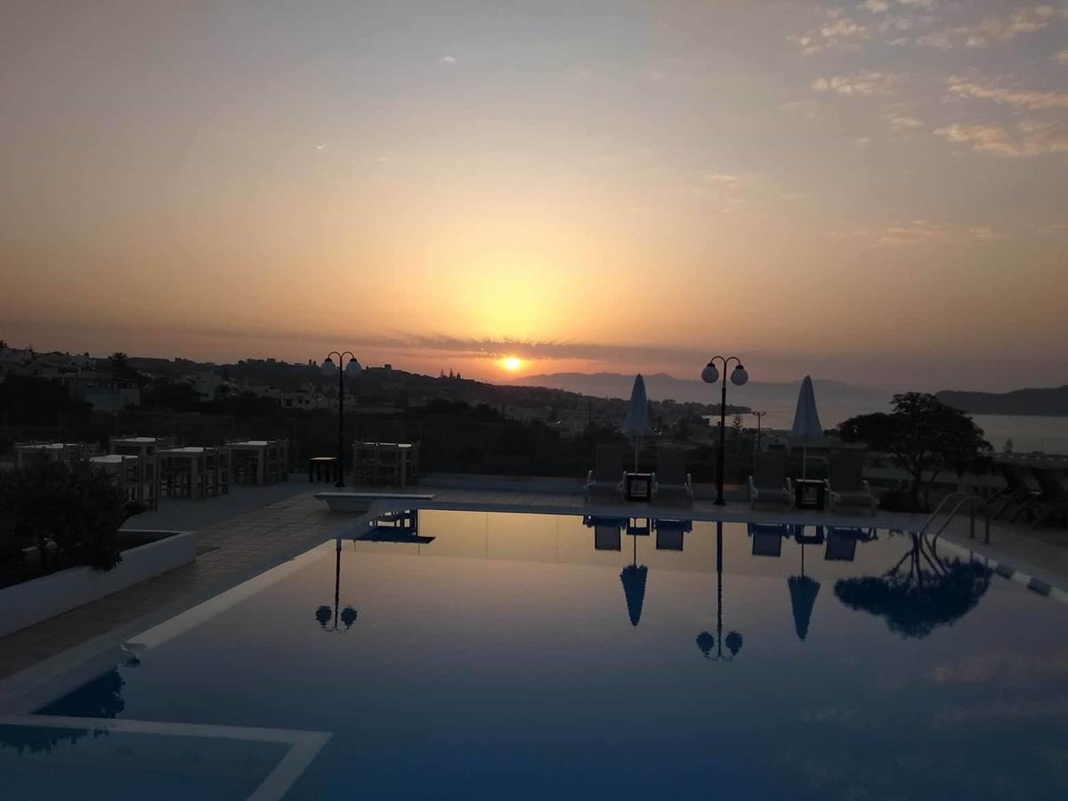 Top Hotel Сталос Экстерьер фото