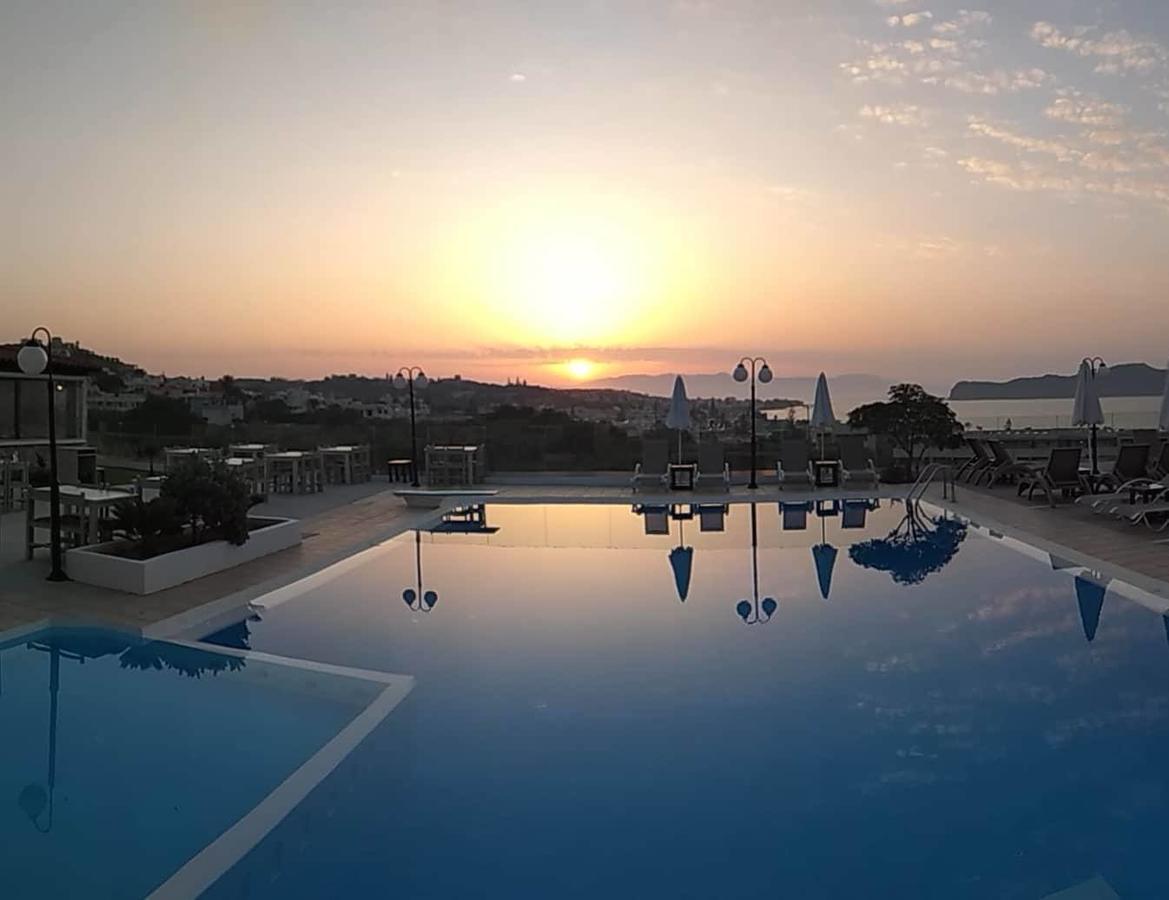 Top Hotel Сталос Экстерьер фото